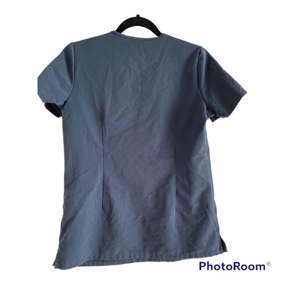 FIGS Classic Scrub Top, size XS - Picture 4 of 12